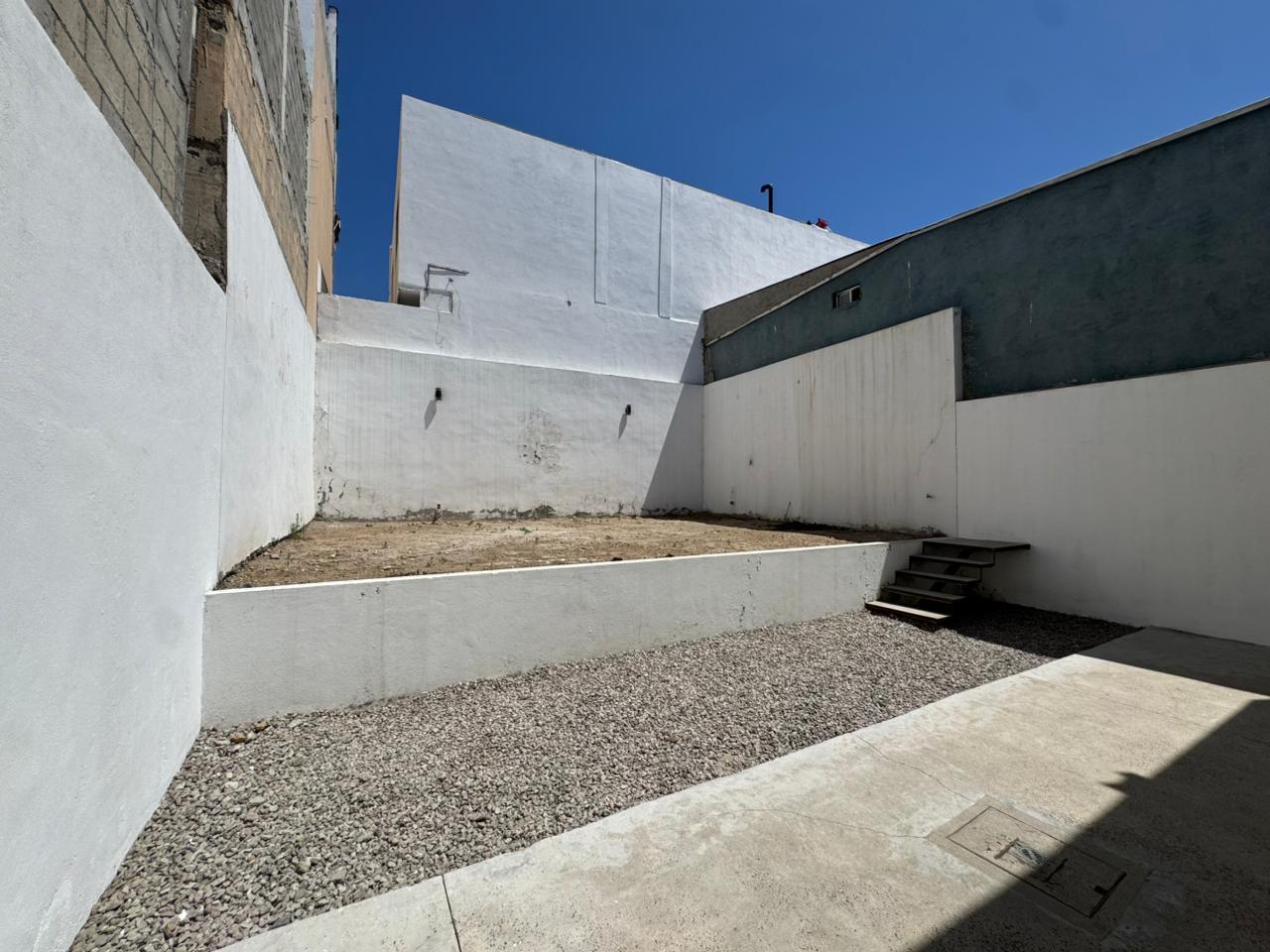 Casa con patio en las plazas en Las plazas, Tijuana