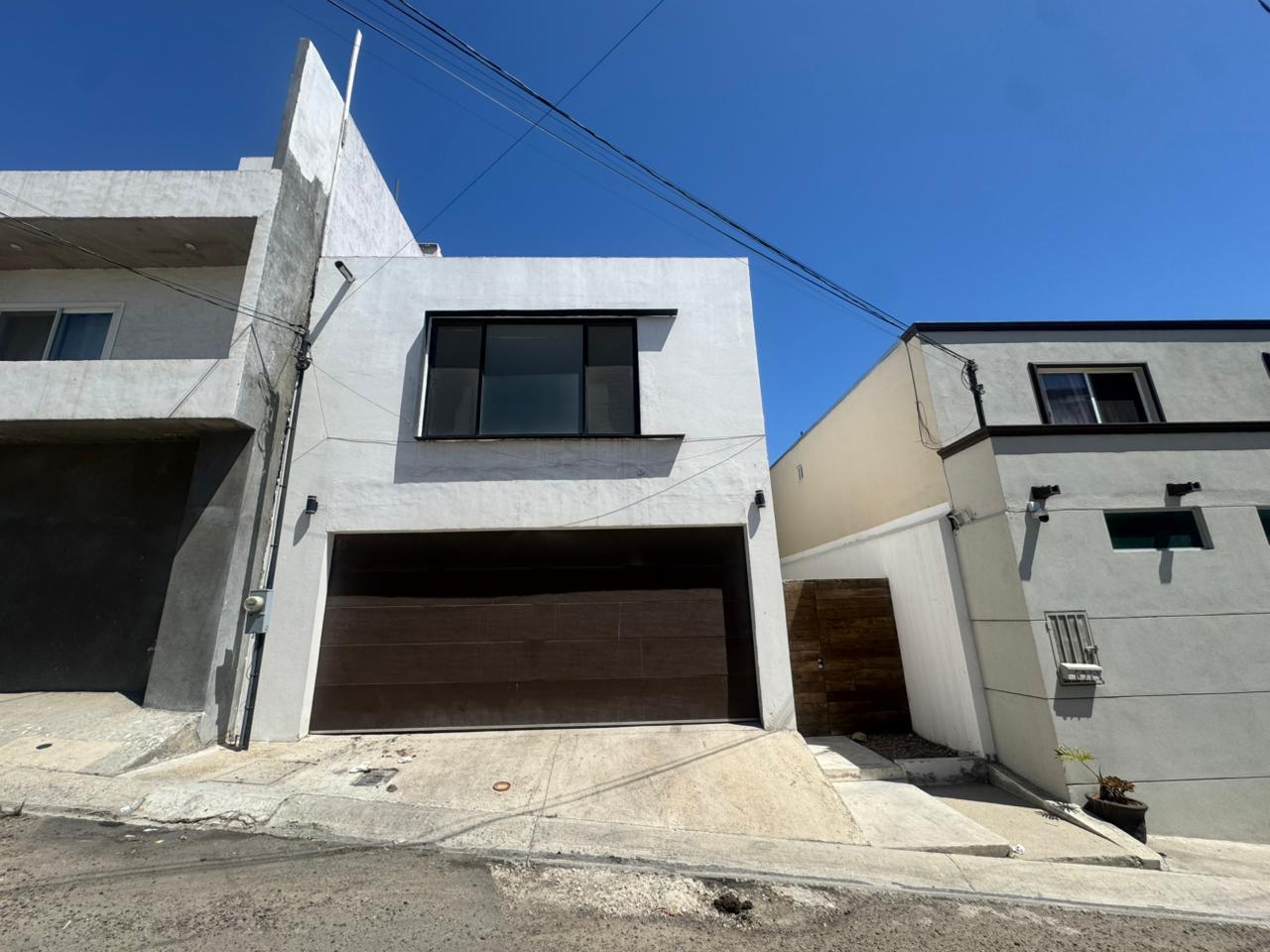 Casa con patio en las plazas en Las plazas, Tijuana