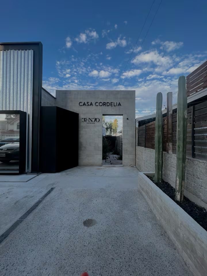 Local comercial en cacho en Gabilondo, Tijuana